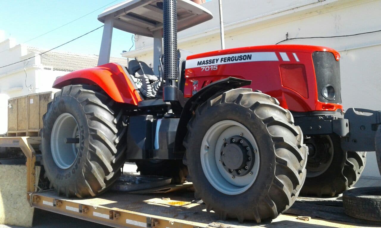 Retroexcavadoras, tractores, cargadoras, alquiler de maquinarias